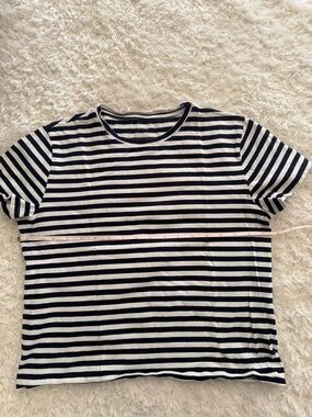 Everlane Black and White Striped Juniors Short-Sleeve Tee